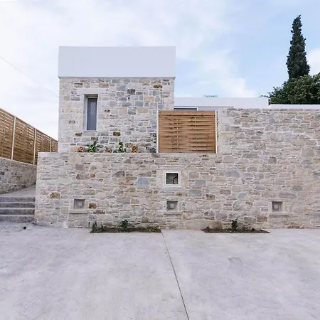 Pagona Villa *